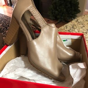 Aerosoles “Imagery” Taupe leather size 11